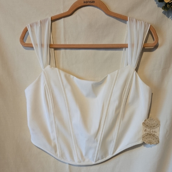 Altar'd State White Fitted Bodice Tank Top Zipper Back Size Large - Picture 1 of 9